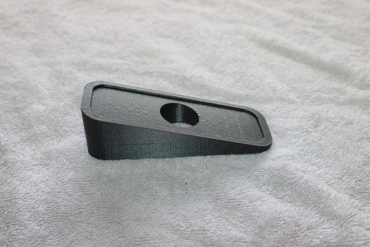 VWedge4x2 angled wedge mount for a 4×2 surface-mount LED, 3D printed