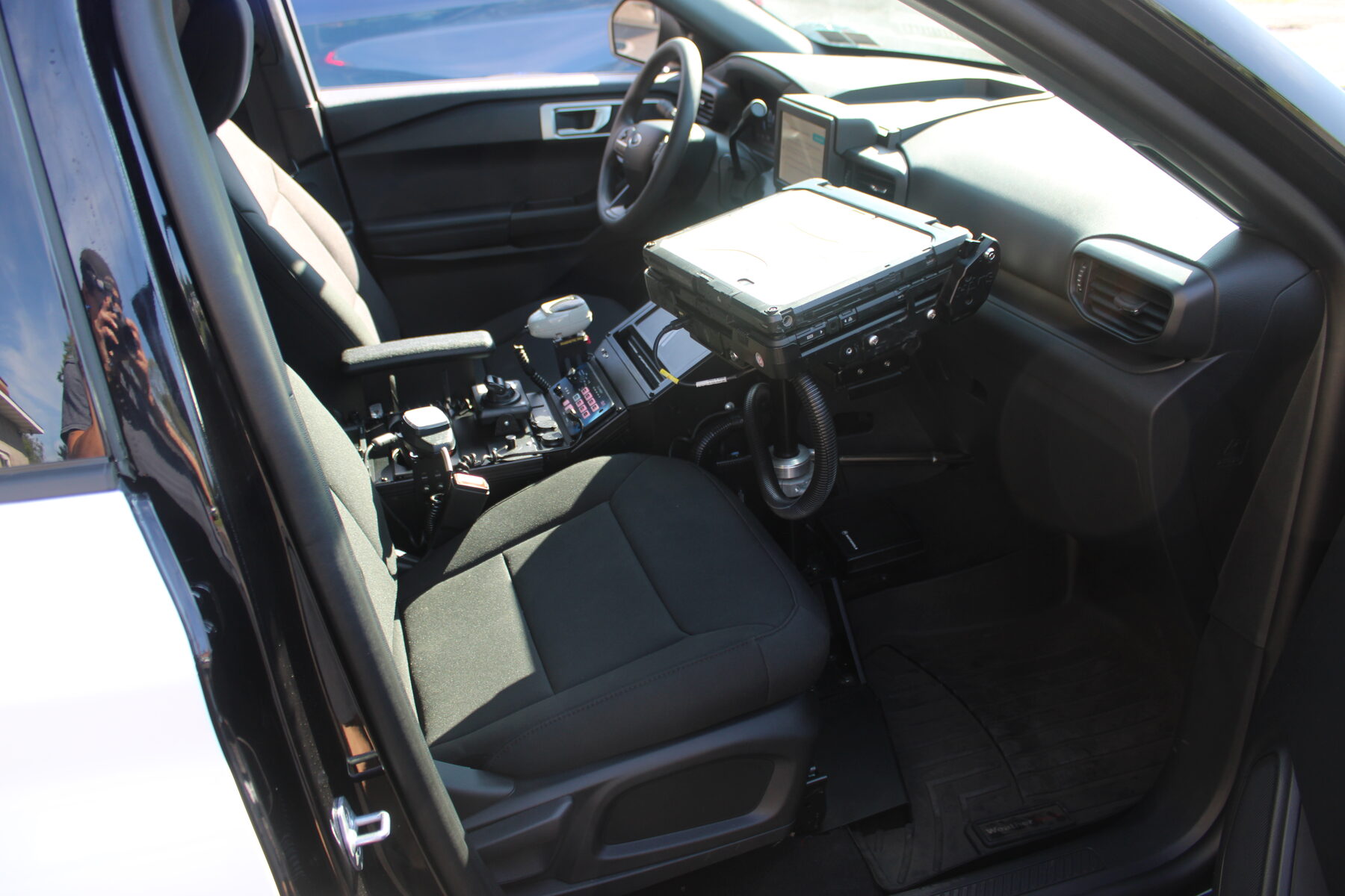 Driver area, console and laptop mount