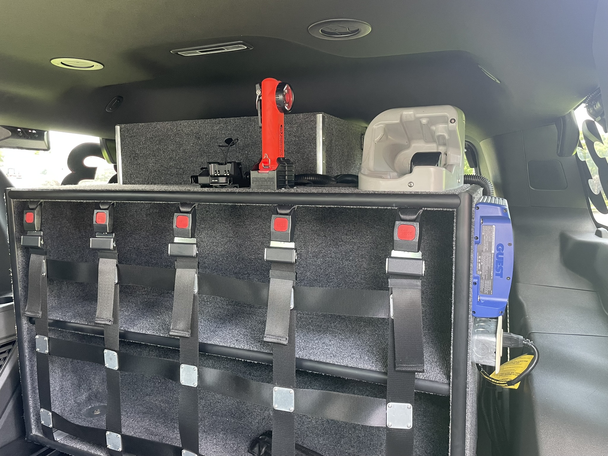 Rear storage unit